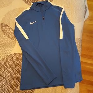 Nike quarter zip top